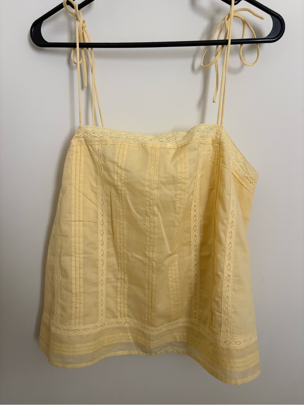 Abercrombie & Fitch Yellow Lace-Trim Tie-Shoulder Camisole